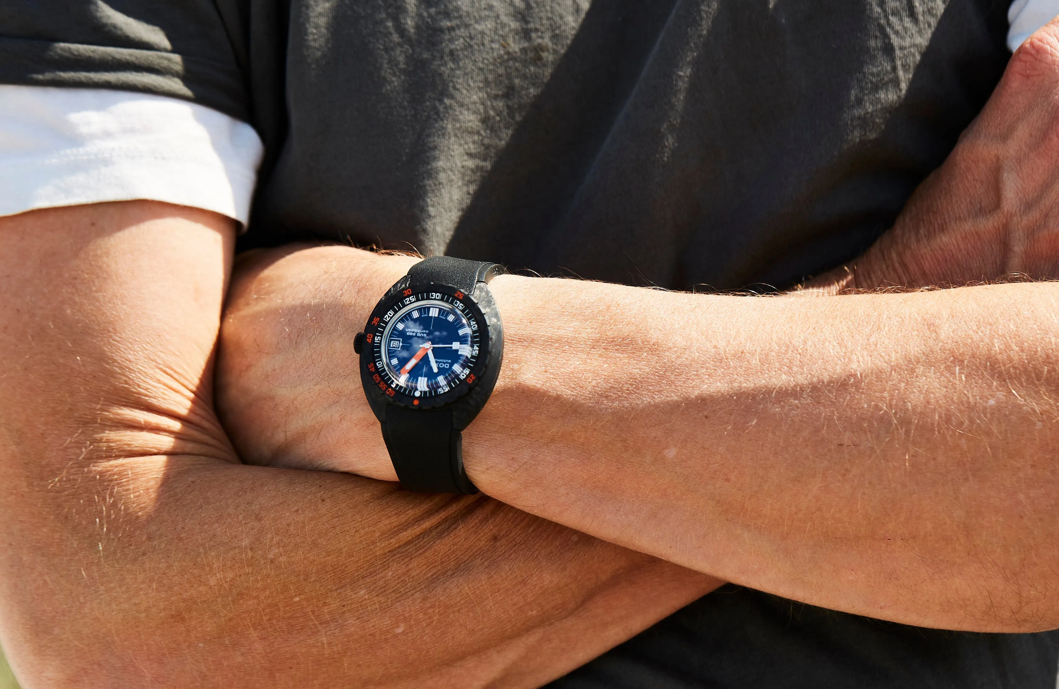 DOX Watch SUB 3 Carbon COSC Caribbean Rubber